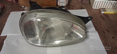 coppia fanali opel corsa b del 94