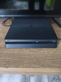 PS4 funzionante con 2 joystick 