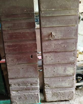porta in legno massello per cantina