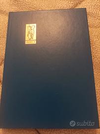 album(picchio) di 260 francobolli