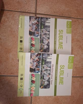 Libro di lingua franciese con quaderno competenze