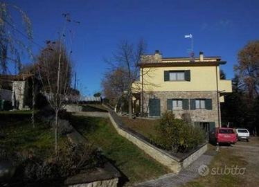 Immobile in asta di 659 m² con più di 5 locali e b