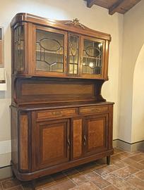 Credenza d'epoca con vetrina