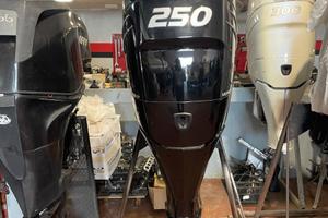 MOTORE MARINO FUORIBORDO MERCURY VERADO F250 L6