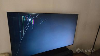 TV Samsung 55" con schermo lesionato