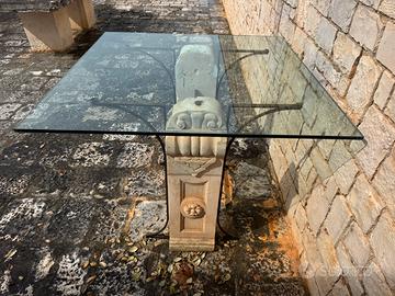 TAVOLO IN VETRO CON BASE IN PIETRA