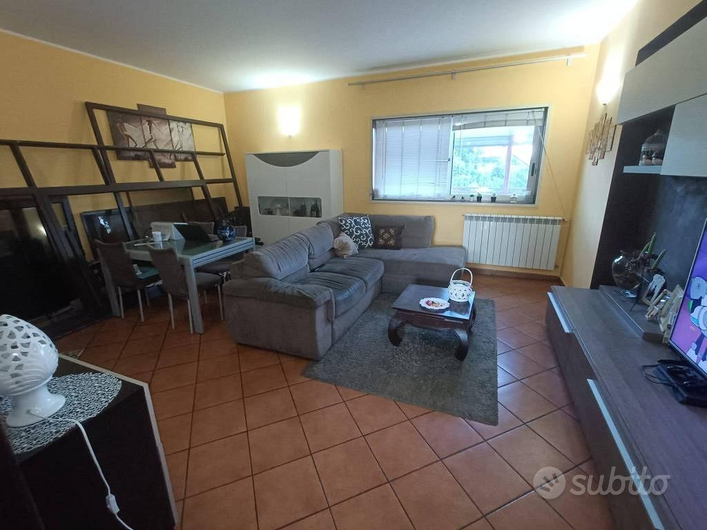 Appartamento di 110 m² con 4 locali e box auto a G - Vista 5