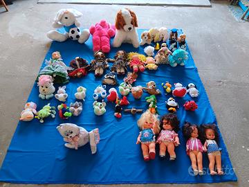 Peluches e bambole