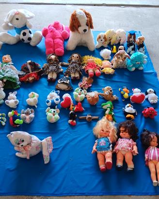 Peluches e bambole