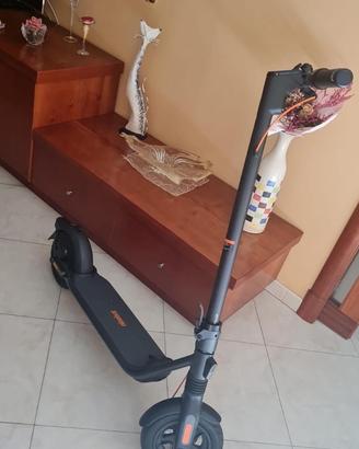 Monopattino ninebot