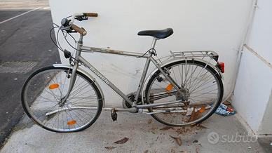 Bicicletta bianchi