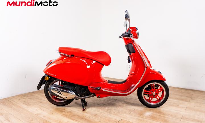 VESPA PRIMAVERA 125 RED - 2024