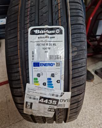 Due GOMME 245/45R20