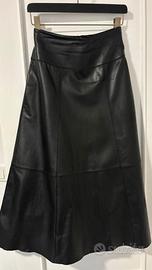 Falda piel Massimo Dutti