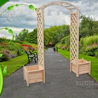 Pergola ad arco grigliato in legno massello con fi
