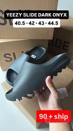 YEEZY SLIDE DARK ONYX