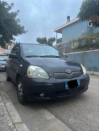 Yaris 2005