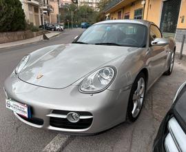 Porsche Cayman 2.7