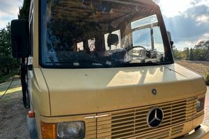 Mercedes T2 609D 1986 camper off-grid 5kWh litio