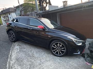 Infiniti q30 2.2D AWD