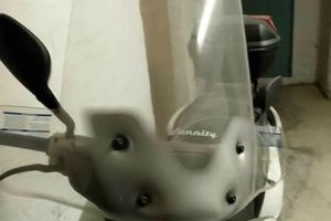 Versity 300 anno 2003