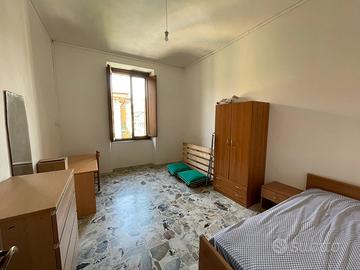 IDEALE POLI 15min a piedi 1 singola e 1 doppia 450