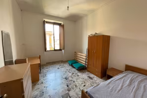 IDEALE POLI 15min a piedi 1 singola e 1 doppia 450