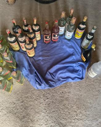 Lotto 29 Bottiglie Liquori Vintage Anni 50/60/70