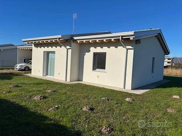 Villa di 160 m² con 5 locali e box auto doppio a Z
