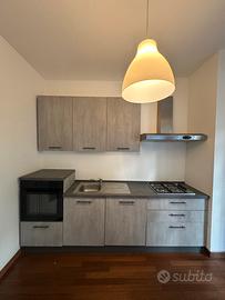 CUCINA COMPLETA moderna con elettrodomestici