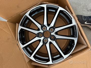 CERCHI IN LEGA 18’ DIAMANTATI TOYOTA YARIS CROSS