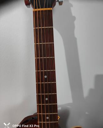 chitarra acustica Cort 