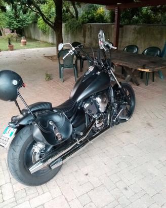 Kawasaki VN 900 custom