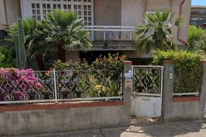 Villa singola su lotto di 650 mq --cell.3930489536