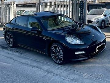 Porche Panamera 3.0d km 103000 pari NUOV0