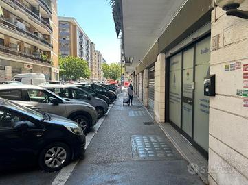 NEGOZIO A ROMA