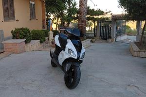 aprilia sr 