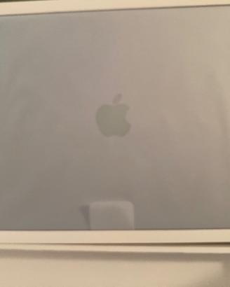 Mal Book Air 15”
