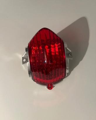 Faro posteriore Aprilia sr r 50