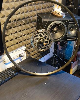 Ruota anteriore MTB 29" Cube Shimano completa