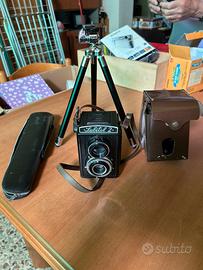 Macchina fotografica Lubitel 2 + cavalletto