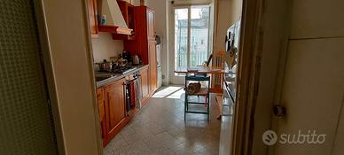 Stanza per ragazze in pieno centro a Bari