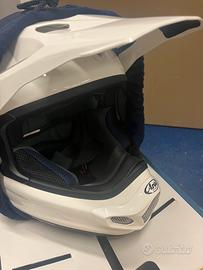 Casco motocross arai
