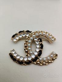 Spilla Chanel