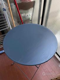 TAVOLINO ROTONDO CON SEDIE