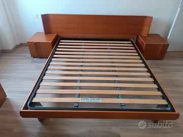 Letto matrimoniale + 2 comodini