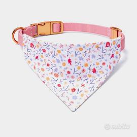 Bandana per cani floreale fatta a mano
