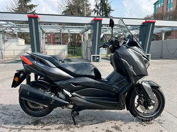 Scooter X-Max 300
