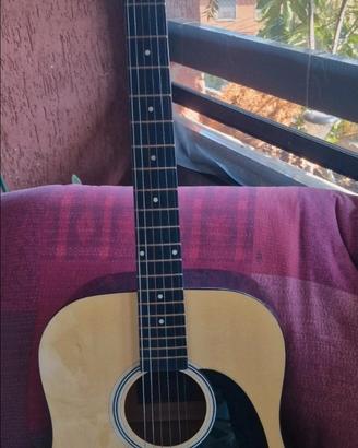 Chitarra classica con custodia