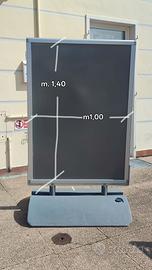 Espositore commerciale